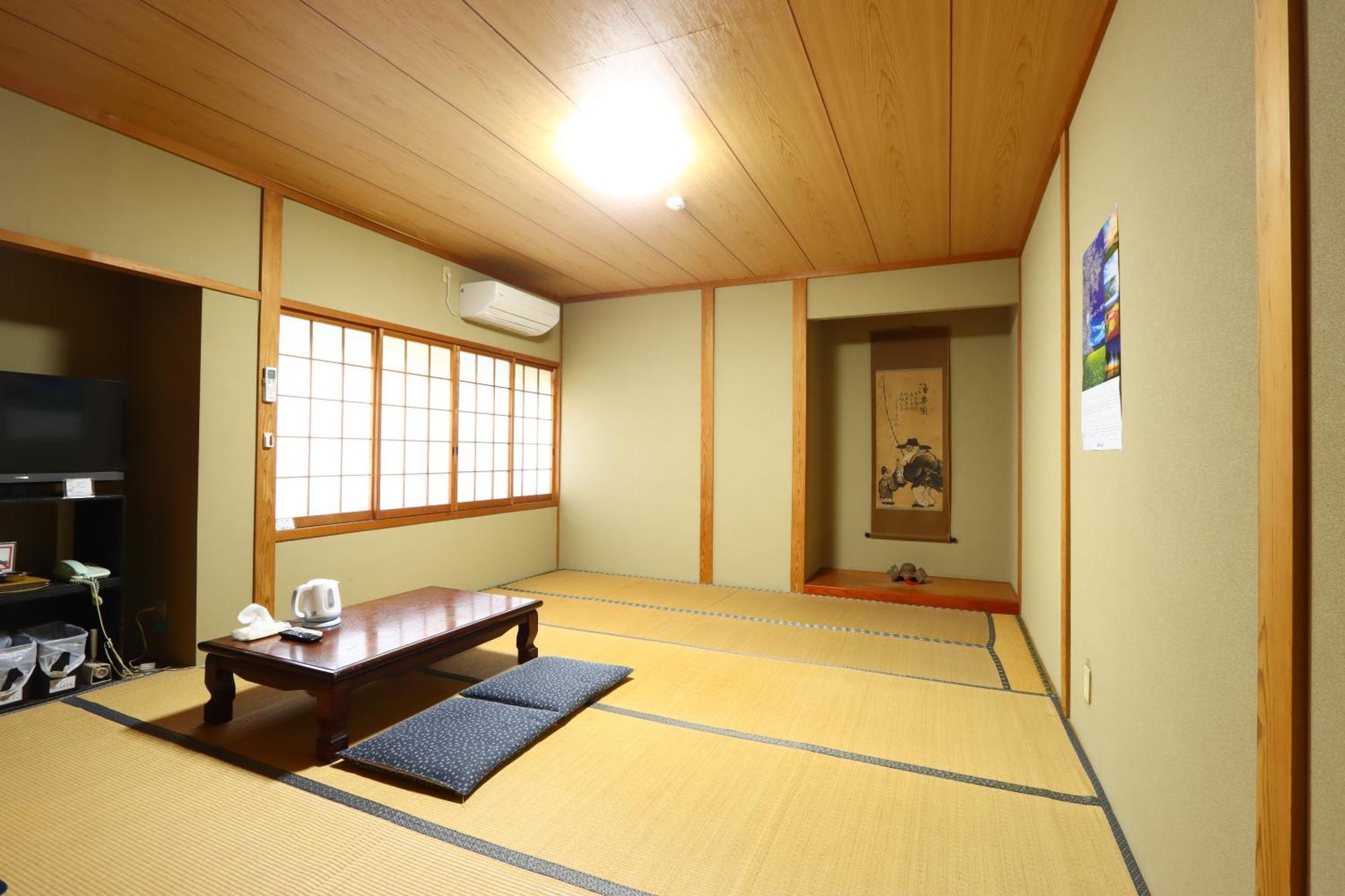 Hotel Kenrokuen à Nobeoka Extérieur photo
